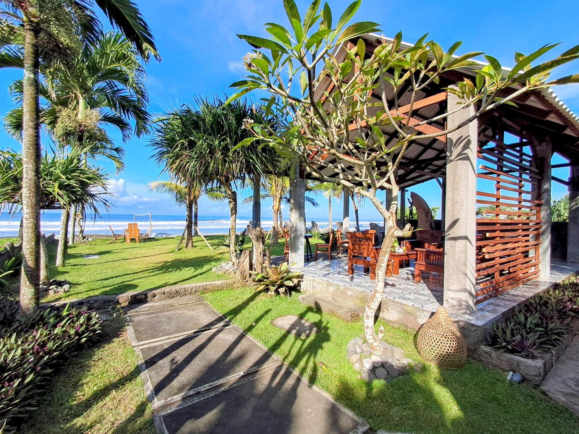 West Break Bali - Medewi Hotel Airsatang Exterior photo